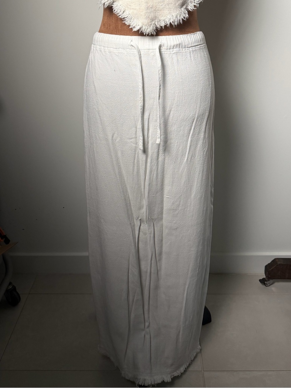 Women’s White Linen Skirt
